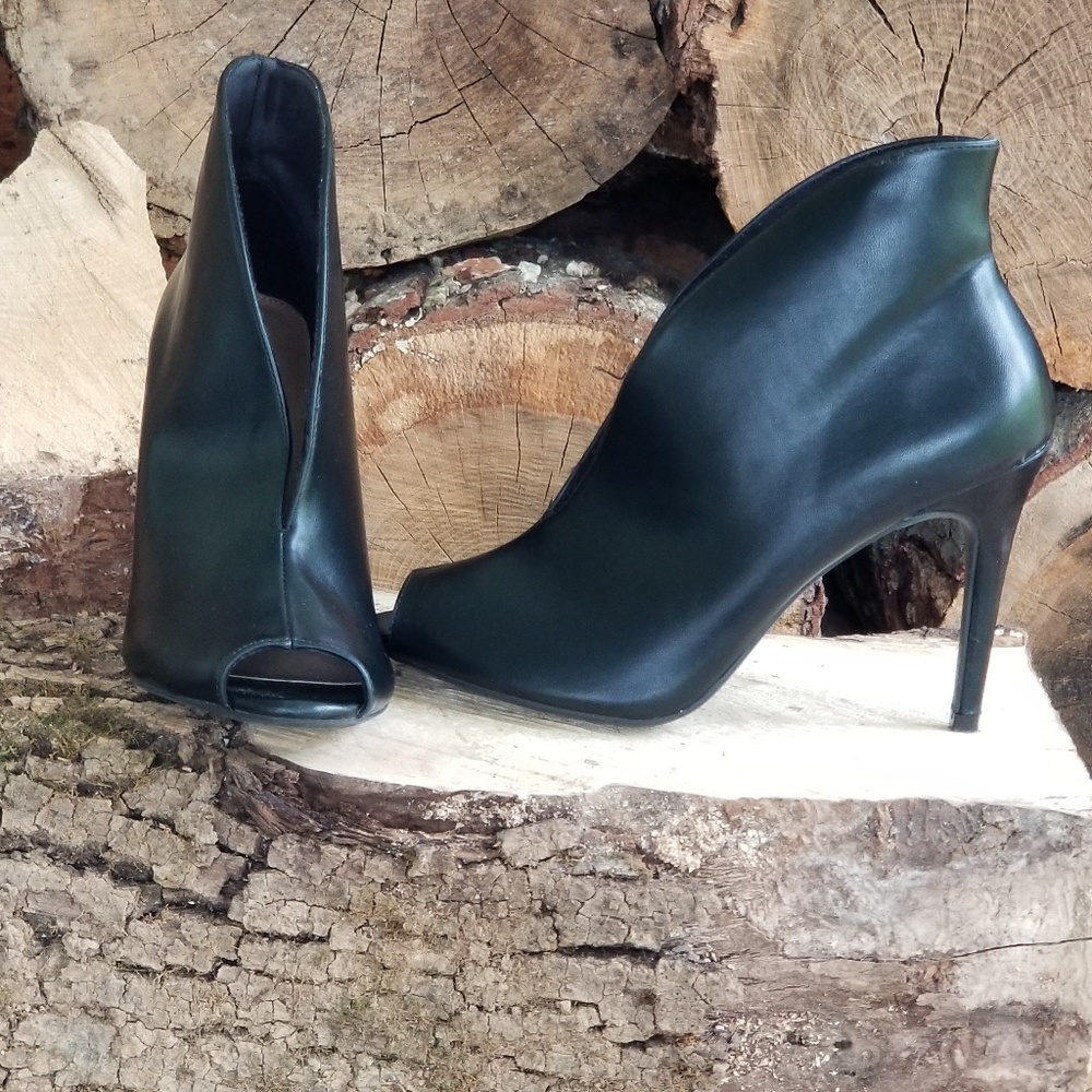 Christian Siriano Black Peeptoe Heel Booties